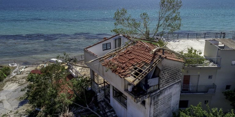 Μαρτυρία κατοίκου στη Χαλκιδική: Ετρεμα από το σοκ και το κρύο -Καταστραφήκαμε μέσα σε 10 λεπτά